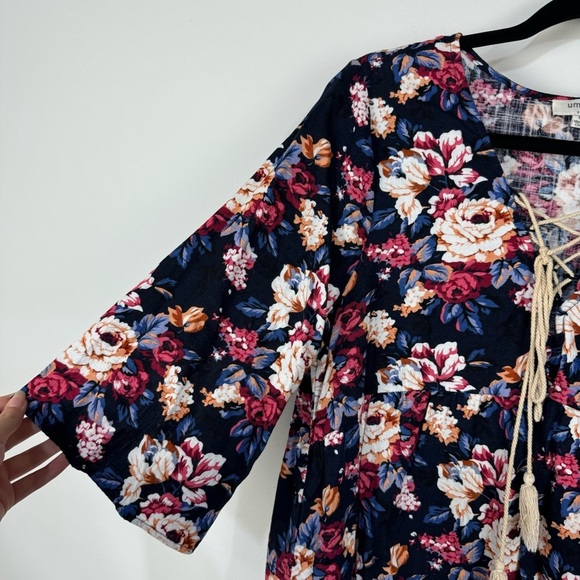 Umgee Floral Lace up Detail Blouse Boho - Picture 3 of 5